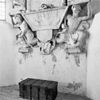 Interieur detail grafmonument in koor - Monster - 20160399 - RCE -  Nederlands Hervormde Kerk: interieur detail grafmonument in koor 