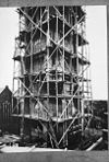 Toren tijdens restauratie, reproductie van foto - Monster - 20160311 - RCE -  Nederlands Hervormde Kerk: Toren tijdens restauratie, reproductie van foto 