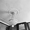 INTERIEUR, RECHTER VOORKAMER, PLAFOND STUCORNAMENT - Ameide - 20276954 - RCE -  INTERIEUR, RECHTER VOORKAMER, PLAFOND STUCORNAMENT 