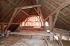 Interieur schuur, overzicht kapconstructie zolder