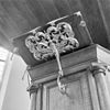Interieur, lezenaar van preekstoel - Nieuwland - 20165252 - RCE -  Hervormde kerk en toren: interieur, lezenaar van preekstoel 