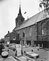 Kerk naar het noord-oosten, naar het zuid-westen, naar het zuid-oosten, naar het noord-westen, koorzijde naar het westen - Nieuwland - 20165207 - RCE -  Hervormde kerk en toren: kerk naar het noord-oosten, naar het zuid-westen, naar het zuid-oosten, naar het noord-westen, koorzijde naar het westen 